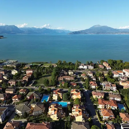 Apartment Quarzo - Panorama E Relax A Sirmione